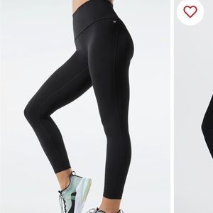 Fabletics High-Waisted Ultracool 7/8 leggings